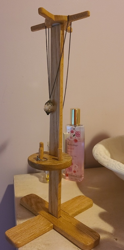 Ladies Jewelry Stand