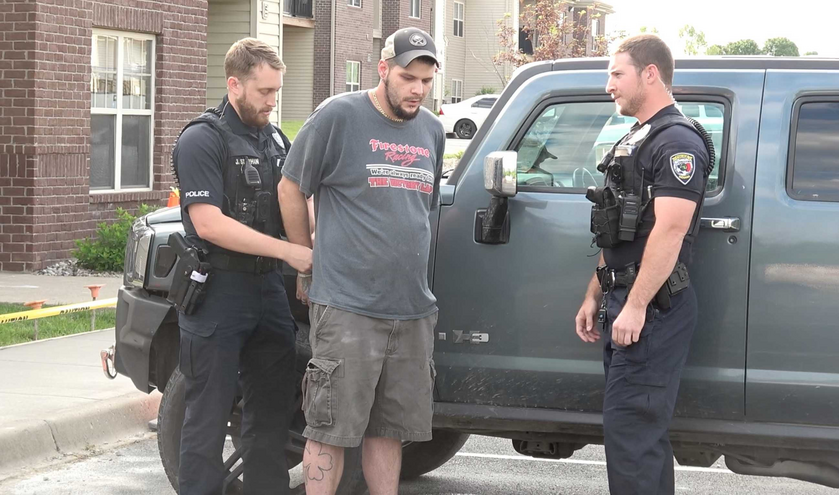 TRAVELED ACROSS STATE LINES! ARRESTED !! (Charlestown, Indiana)